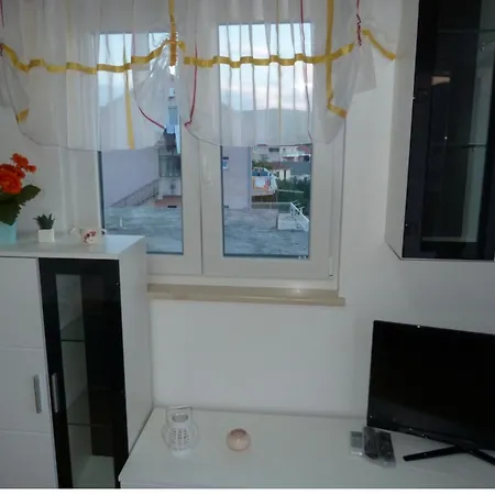 Apartman Nena With Sea View - Max 4 Persons *