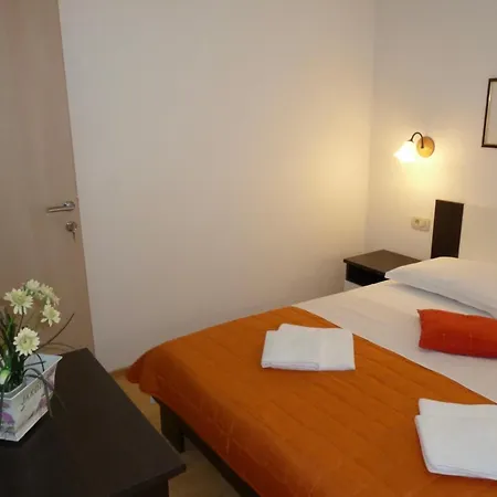 Apartman Nena With Sea View - Max 4 Persons *